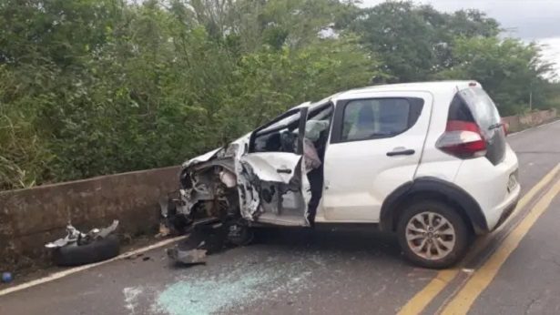 Acidente entre dois carros provoca interdição parcial em rodovia entre Nova Itarana e Planaltino - vale-do-jiquirica, planaltino, nova-itarana, transito