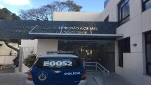 Homem é preso suspeito de estuprar vizinha de 12 anos em Salvador; adolescente foi localizada dentro da casa do suspeito - salvador
