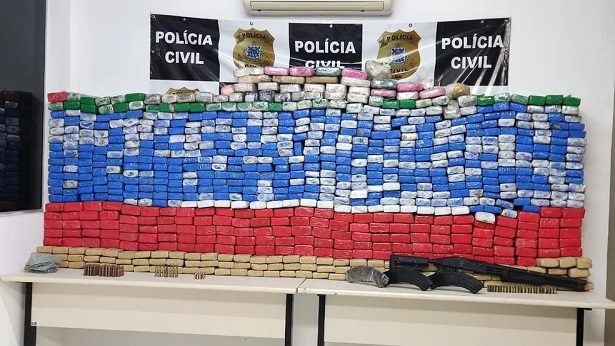 Eunápolis: Operação policial apreende mais de meia tonelada de maconha e outras drogas em áreas de mata - eunapolis