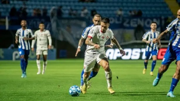 Vitória sai na frente, mas cede o empate ao Avaí na Ressacada pela Série B - esporte