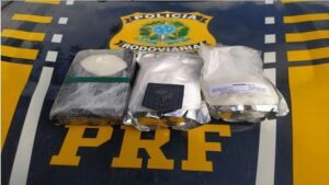 Juazeiro: Polícia apreende 9 kg de cocaína; droga estava escondida em caixas de som - simoes-filho, policia, juazeiro