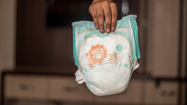 Dias D’Ávila: Município é obrigado a disponibilizar fraldas para criança com problemas de saúde - justica, dias-davila, bahia