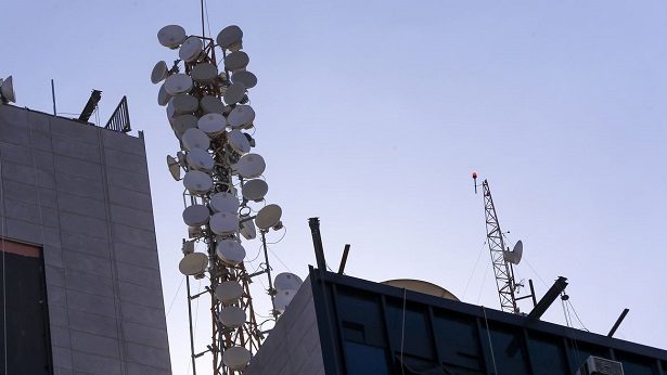 Concorrência entre telefônicas diminui em 25 anos de privatização - economia