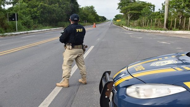 Santa Bárbara: Veículo roubado em Salvador é recuperado pela PRF - santa-barbara