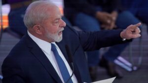 Amapá “pode continuar sonhando” com exploração de petróleo, diz Lula - economia