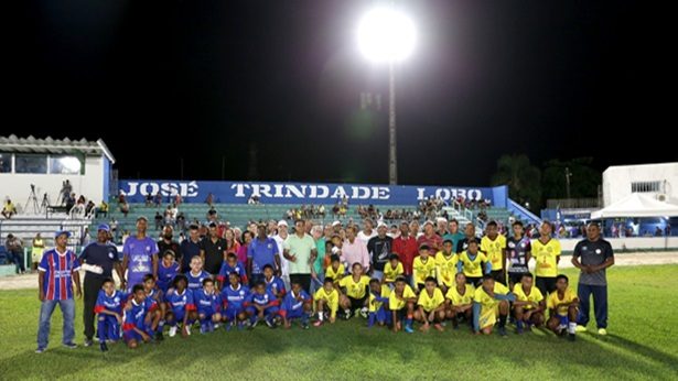 SAJ: Prefeitura inaugura nova iluminação do Estádio José Trindade Lobo - saj, noticias