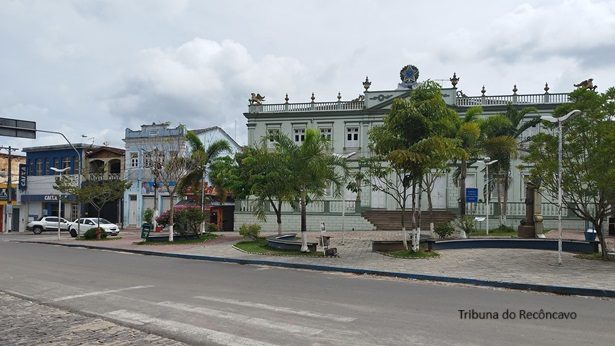 Nazaré: Resposta sobre acusações feitas por professora efetiva - nazare