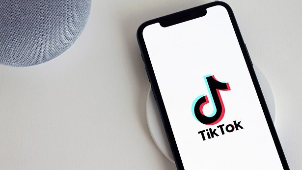 Gravadora Universal retira todas as suas músicas do TikTok - entretenimento