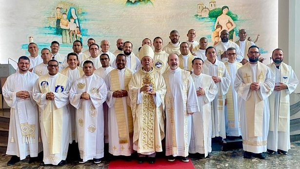 Clero da Diocese de Jequié faz peregrinação ao Santuário Santa Dulce dos Pobres e à Basílica do Senhor do Bonfim - noticias, jequie, bahia