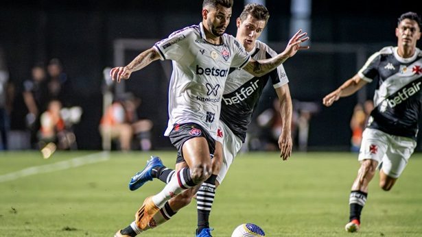 Vitória perde para o Vasco e segue dentro da zona de rebaixamento da Série A - esporte