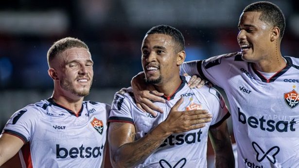 Vitória vence o Criciúma e abre três pontos de vantagem do Z4 - esporte