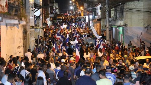 Genival Deolino mobiliza eleitores em visita na rua Marita Amâncio - saj