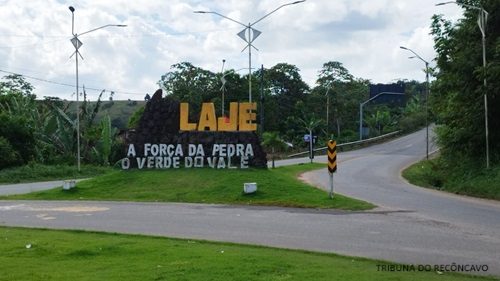 Laje: Mulher é encontrada desacordada às margens da BR-101 após ser agredida pelo namorado - laje, destaque, bahia