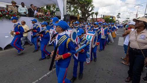 Hasteamento da bandeira e desfile cívico marcam o 7 de setembro em SAJ - saj