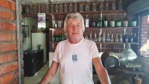 BAR DO OSMAR, O MAIS TRADICIONAL DE AMARGOSA, TAMBÉM FUNCIONA COMO MUSEU. CONHEÇA! - videos, noticias, amargosa