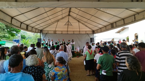 Missa dos 25 anos de ordenação episcopal de Dom Esmeraldo é marcada por homenagens e muita emoção - destaque