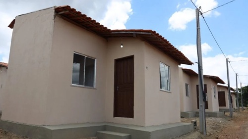 Moradores de Jiquiriçá recebem moradias do programa Bahia, Minha casa e escola de tempo integral - santa-ines, bahia