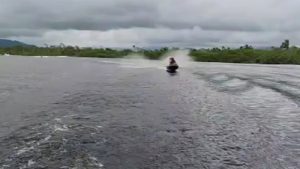 Valença: Jetski bate em barco no Rio Una - valenca