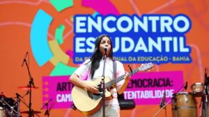 Festival e apresentação de Mari Fernandez encerram Encontro Estudantil da Rede Estadual - bahia