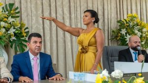 Jaciara Reis e Jideon de Eliene tomam posse como prefeita e vice-prefeito em Laje - noticias, laje, bahia