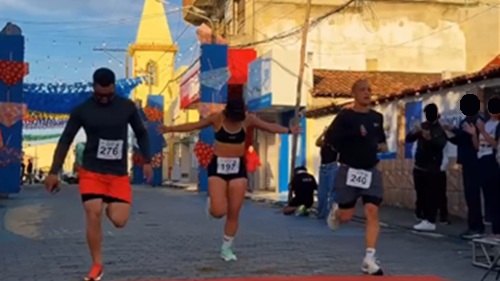 Corrida Rústica do Paraíso reúne participantes durante comemorações dos 64 anos de Elísio Medrado