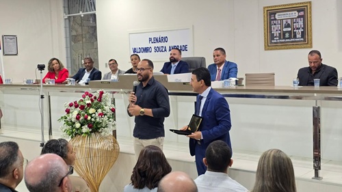 Marcos Paulo Sousa Santos recebe título de Cidadão Lagista na Câmara Municipal de Laje