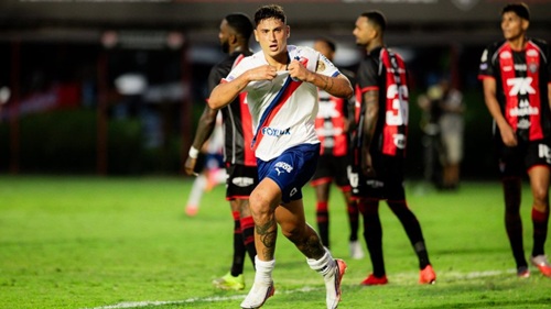 Bahia vence o Vitória no Barradão pelo Campeonato Brasileiro