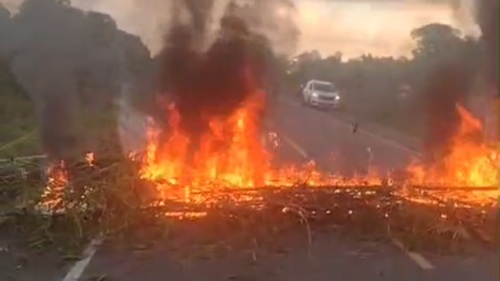 Protesto contra a proposta da BA Ilha