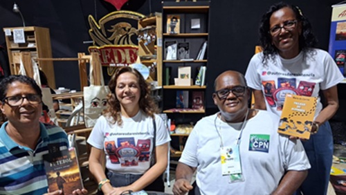 Professor Claudio, Magnólia Gomes, Djalma Almeida e Maria do Carmo, do coletivo Autores da Resistência