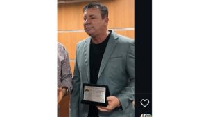 Ditinho da AviVip recebe título de cidadão catuense durante evento em Catu