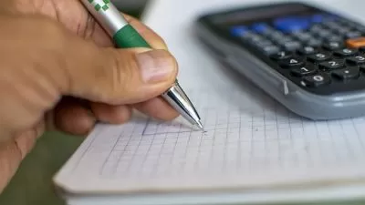 Cálculo de impostos e carga tributária no Brasil