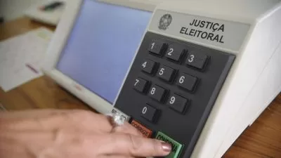 Urna eletrônica usada nas eleições no Brasil