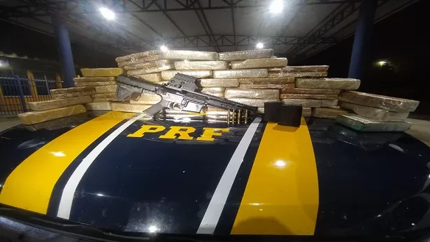 Barreiras: Fuzil e quase 40 kg de cocaína são apreendidos pela PRF - policia, barreiras