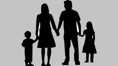 Família reunida em homenagem ao Dia dos Pais