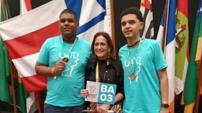 Estudantes da rede estadual da Bahia durante cerimônia nacional da Olimpíada Brasileira de Matemática (OBMEP)