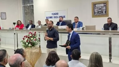 Marcos Paulo Sousa Santos recebe título de Cidadão Lagista na Câmara Municipal de Laje