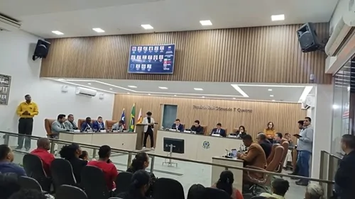 Sessão da Câmara de Santo Antônio de Jesus com retorno do vereador Morão