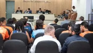 Plenário da Câmara Municipal de Santo Antônio de Jesus durante sessão